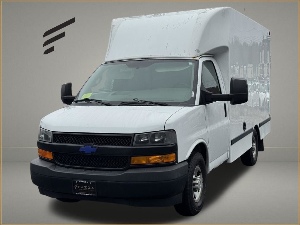 2018 Chevrolet Express Chassis 3500 139 Cutaway RWD