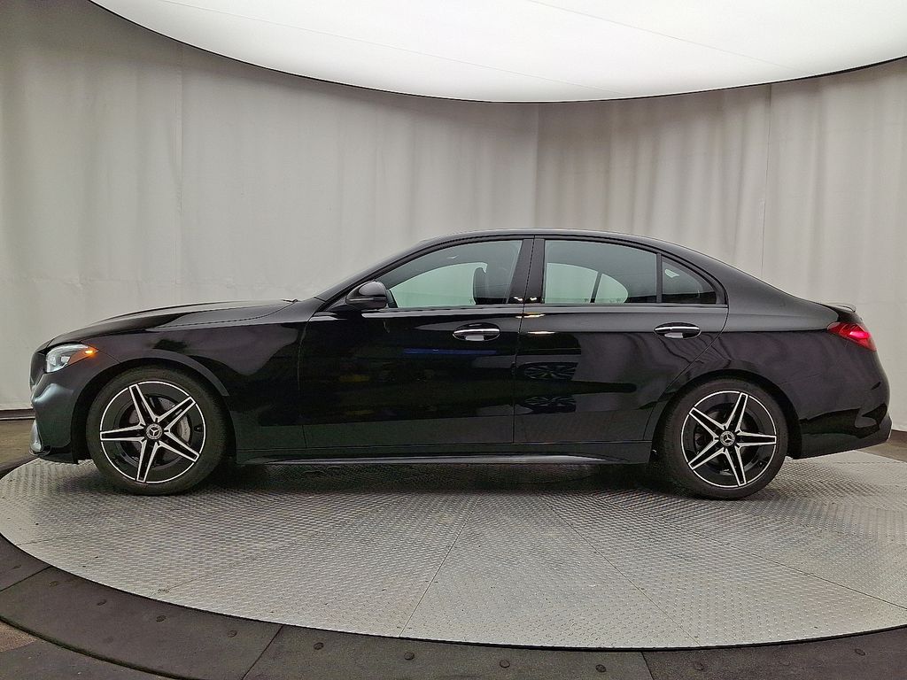 Thumbnail: 2022 Mercedes-Benz C-Class - 7