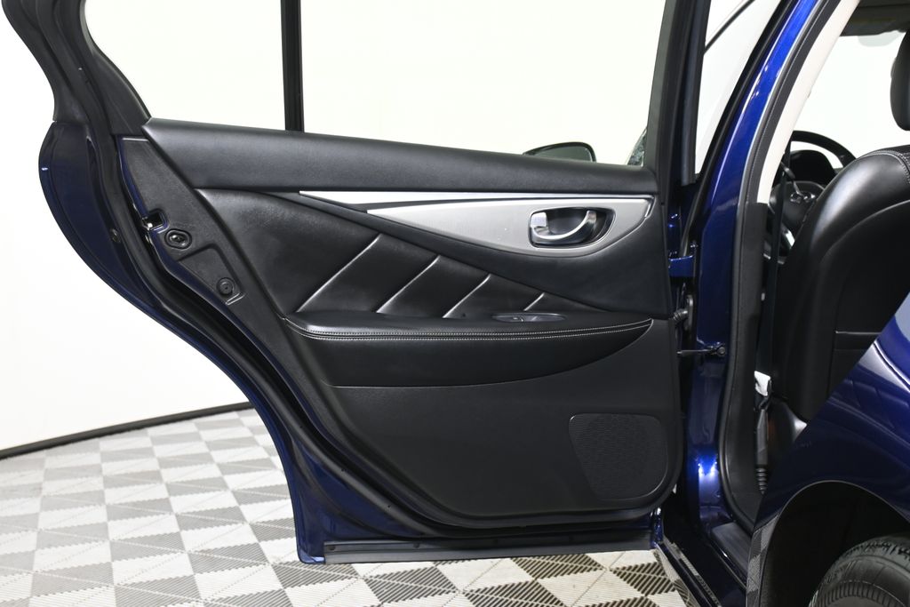 Thumbnail: 2022 INFINITI Q50 - 32