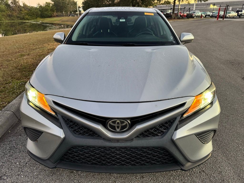 2019 Toyota Camry XLE 8