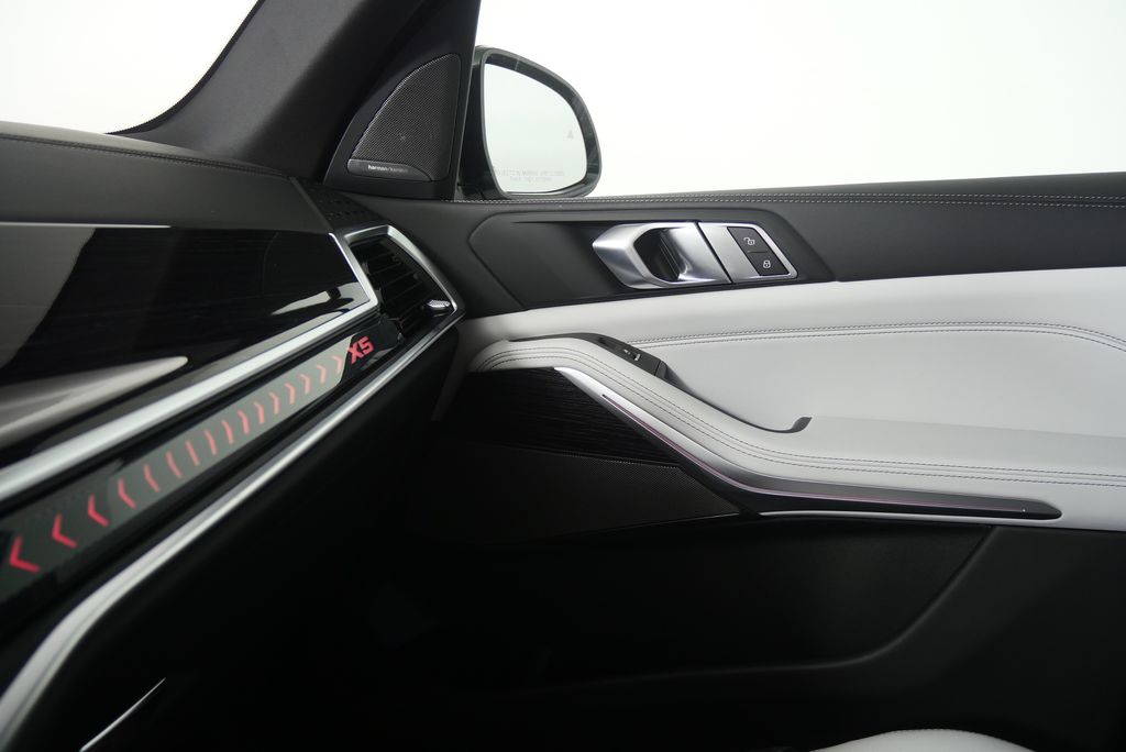 Thumbnail: 2026 BMW X5 - 25