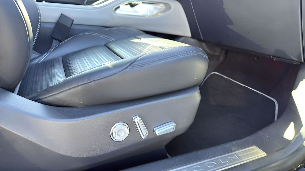 Used Car 2024 Lincoln Nautilus  Reserve For Sale Under $50,000 In Austin, Texas