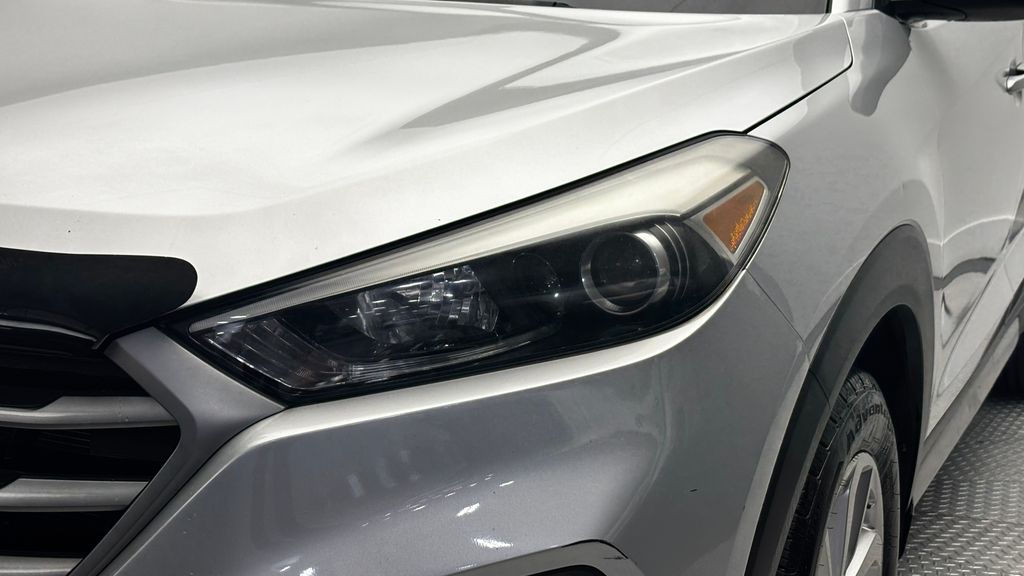 Thumbnail: 2018 Hyundai Tucson - 3