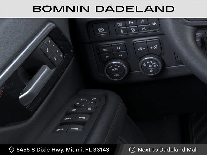 2025 Chevrolet Suburban Z71 photo