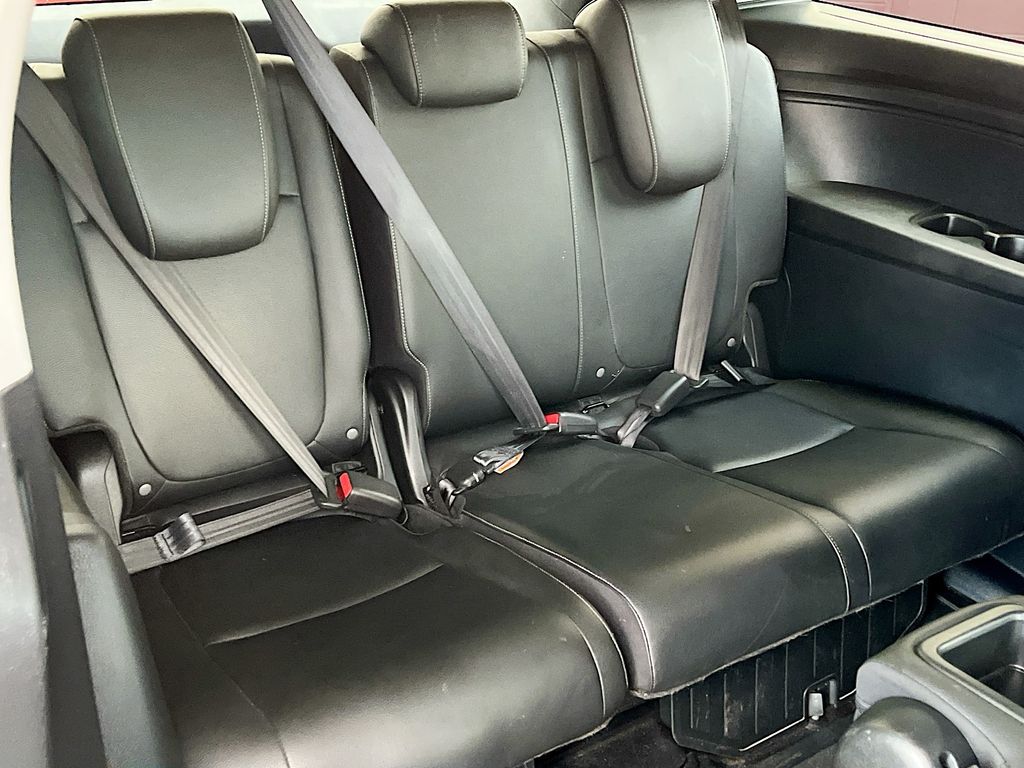 Used 2024 Black Honda EX-L image 28