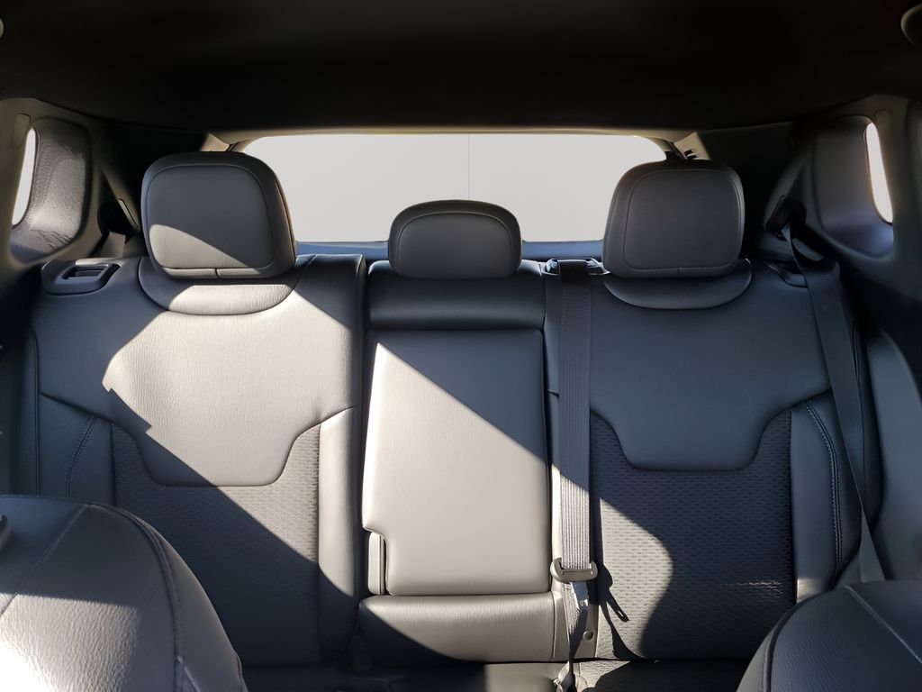 New 2026 Silver Jeep  image 38