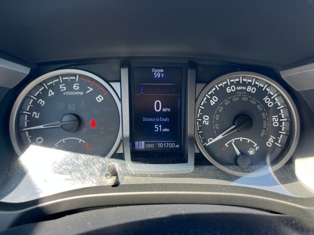2017 Toyota Tacoma SR5 photo