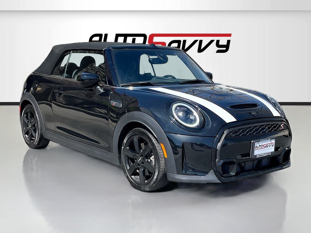 2024 MINI Convertible Cooper S's photo