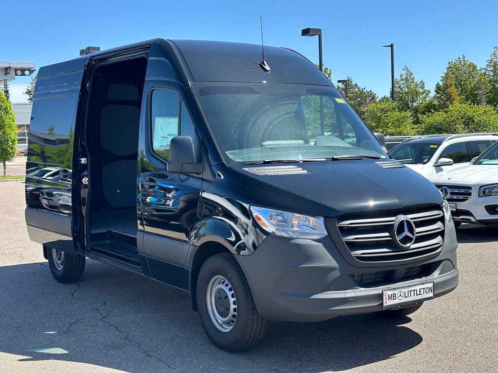 2024 Mercedes-Benz Sprinter 2500 Cargo 144 WB 21