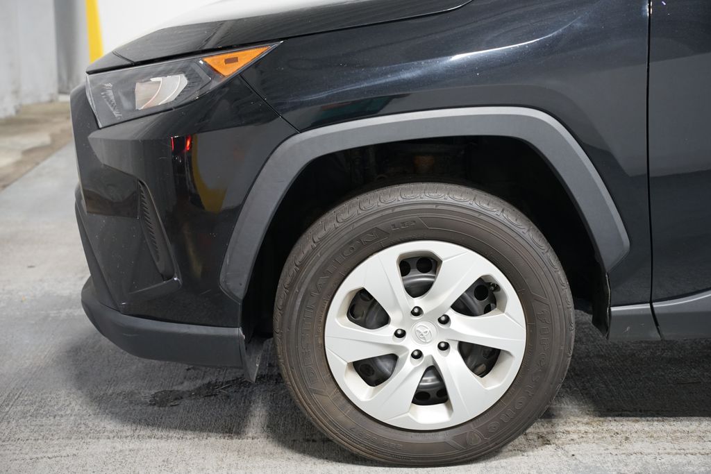 Thumbnail: 2019 Toyota RAV4 - 5