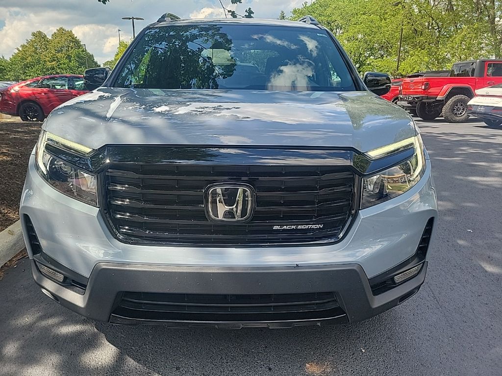 Certified Used 2024 Gray Honda Black Edition image 3