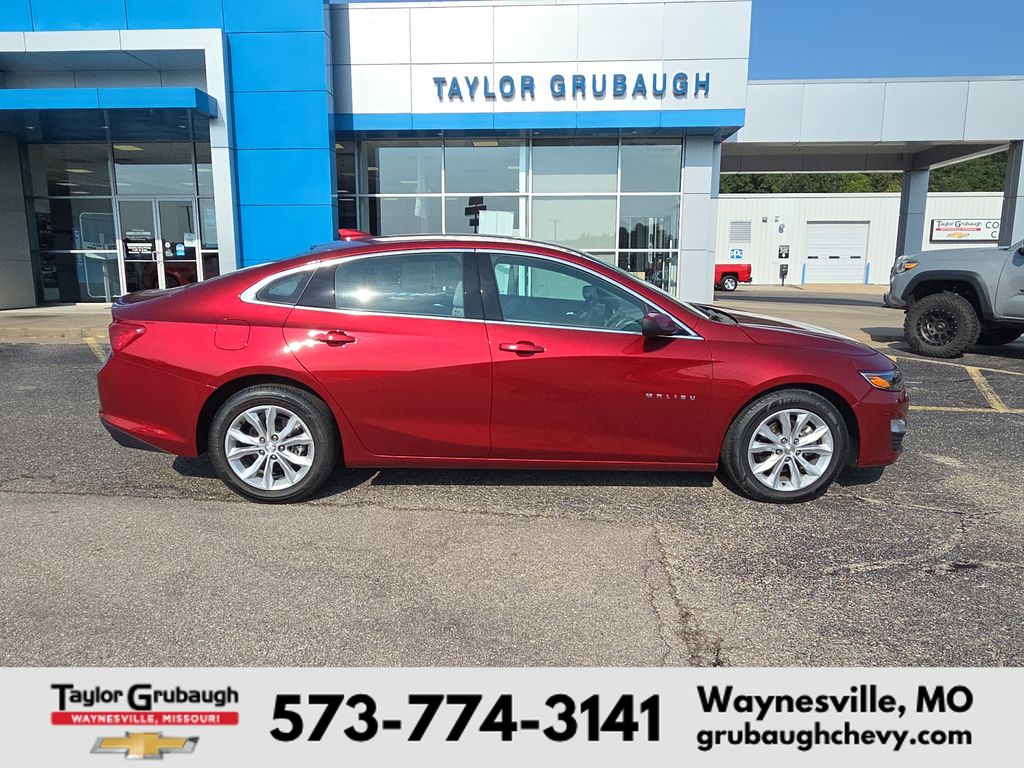 2025 Chevrolet Malibu LT with 1LT FWD