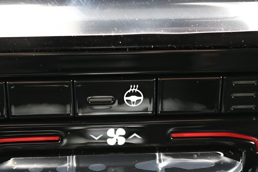 New Car 2025 Jeep Grand Cherokee L  Laredo For Sale Under $35,000 In Austin, Texas