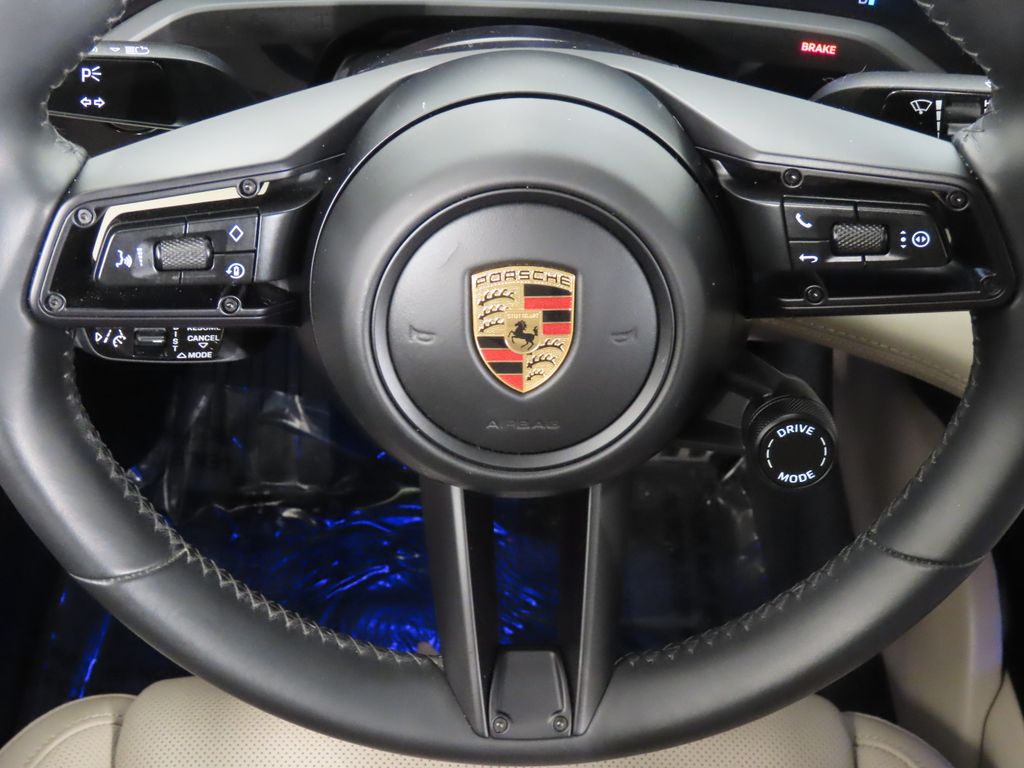 Thumbnail: 2023 Porsche Taycan - 18