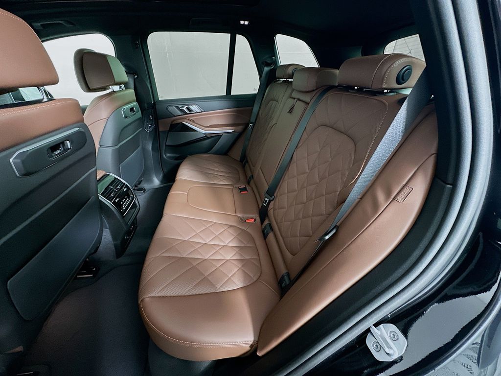 2026 BMW X5 xDrive50e 17
