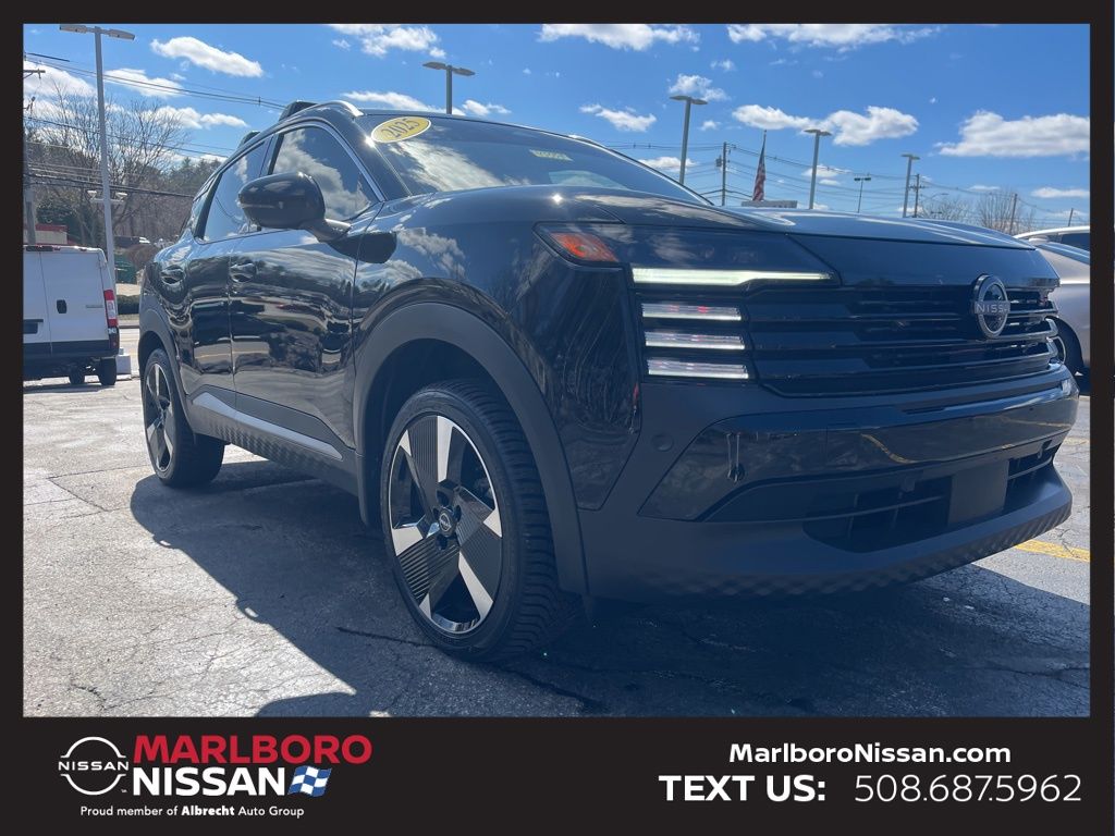 2025 Nissan Kicks SR AWD