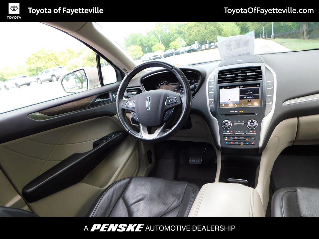 Thumbnail: 2017 Lincoln MKC - 7