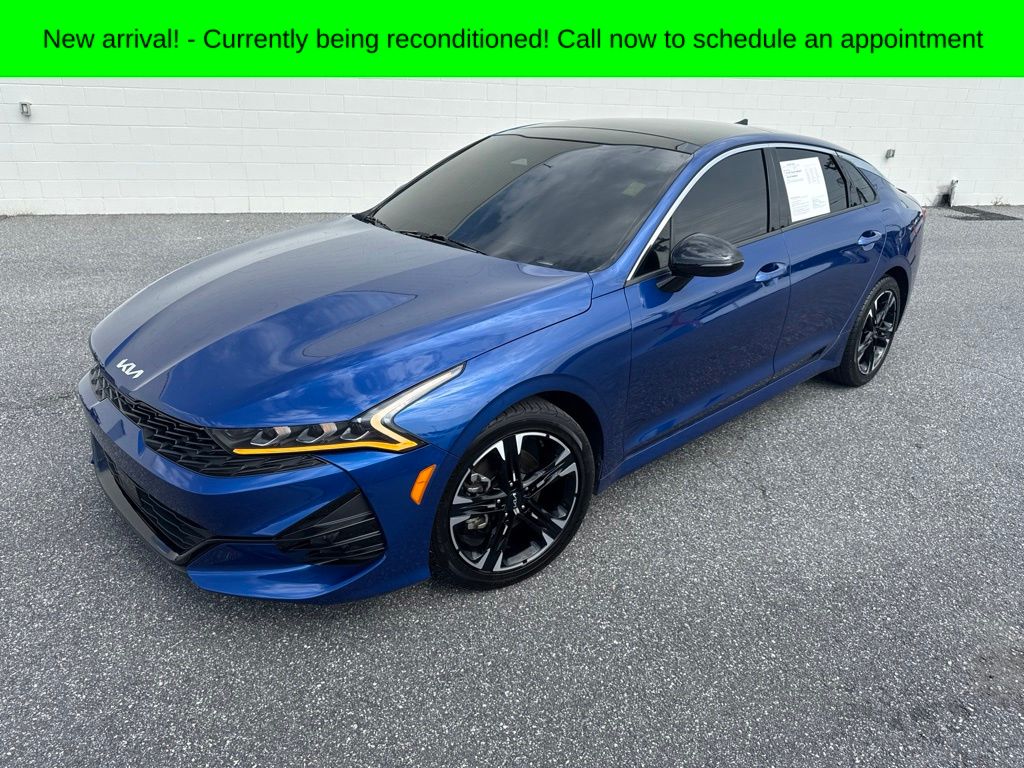 Sapphire Blue 2022 Kia K5 Sedan Front-Wheel Drive 8-Speed Automatic