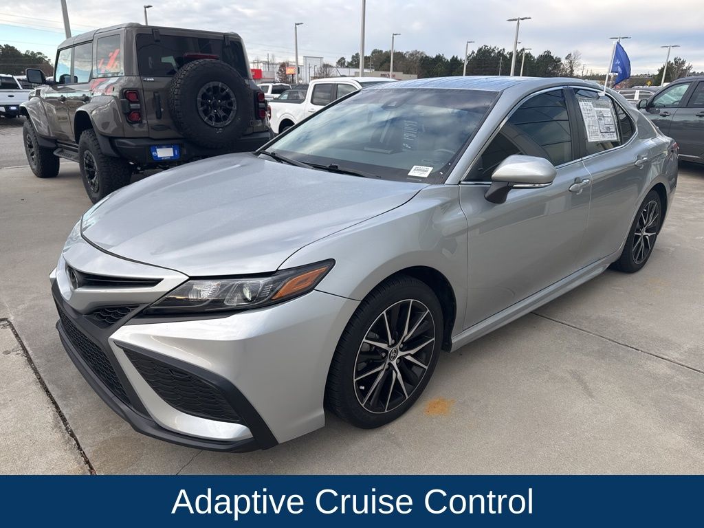 2022 Toyota Camry SE