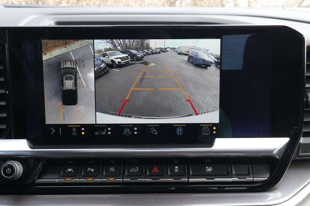 Thumbnail: 2023 Chevrolet Silverado 1500 - 18