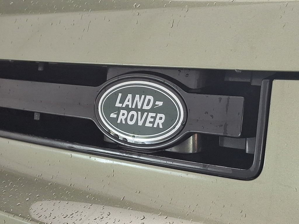 Thumbnail: 2023 Land Rover Defender - 29
