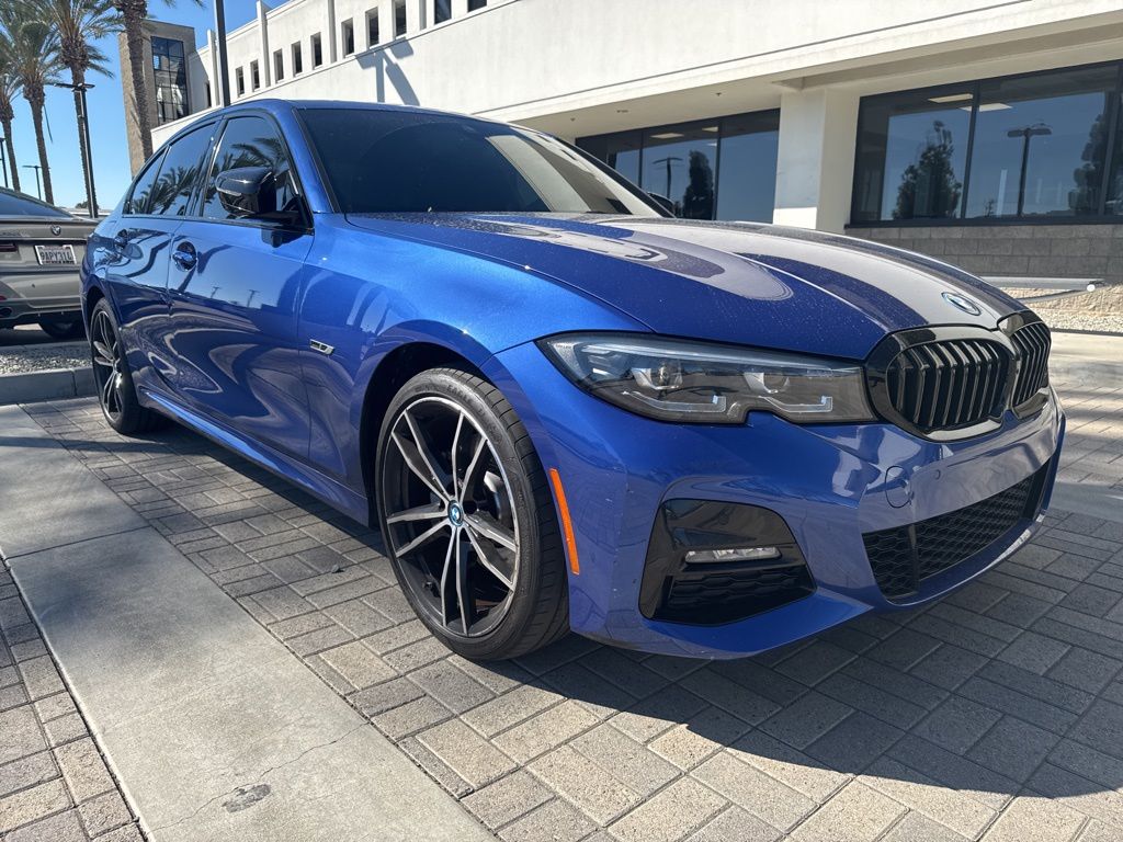 Thumbnail: 2022 BMW 3 Series - 4