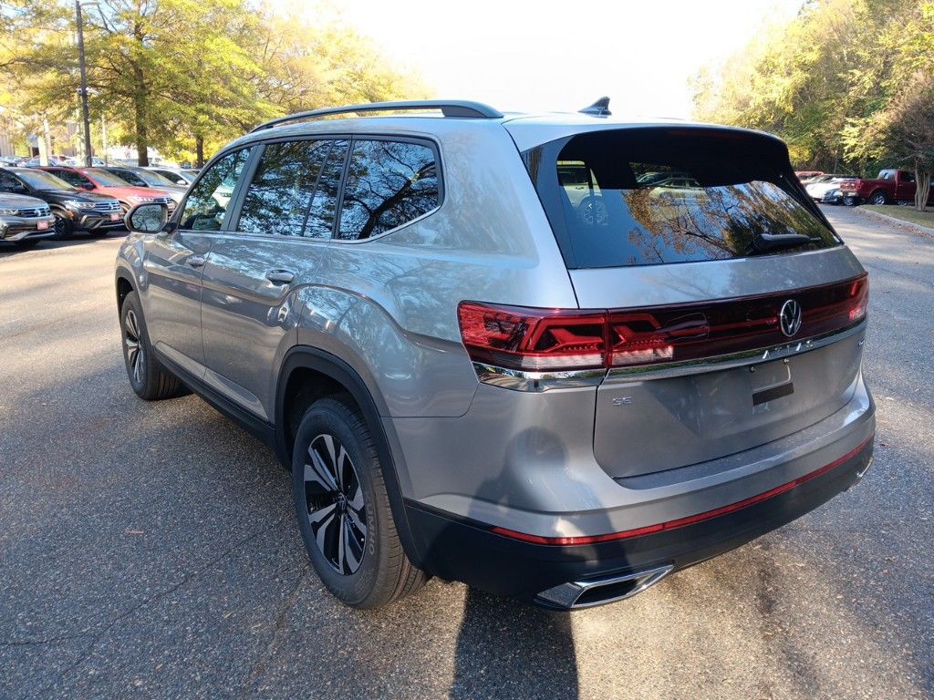 2025 Volkswagen Atlas 2.0T SE 3