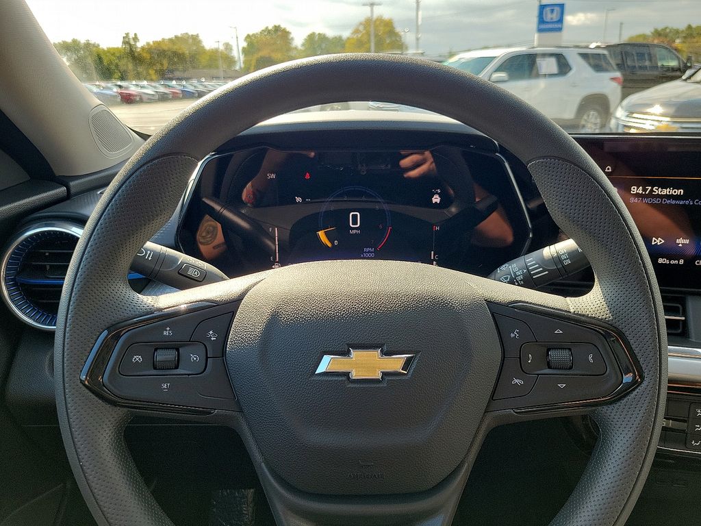 2025 Chevrolet Trax LT 7