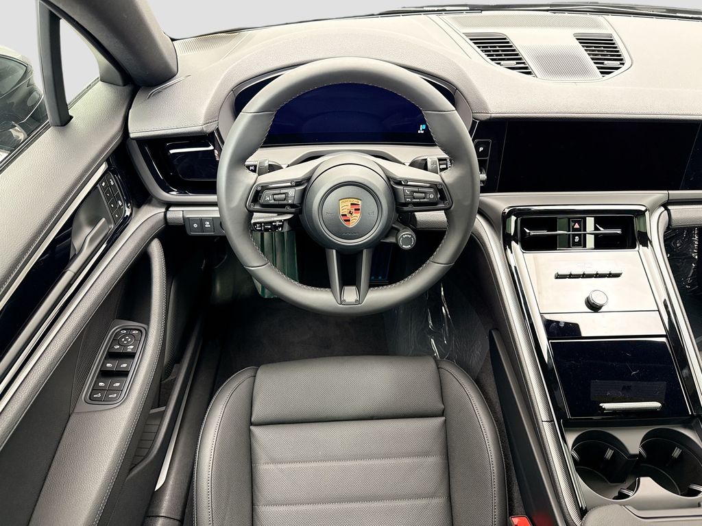 Thumbnail: 2026 Porsche Panamera - 13