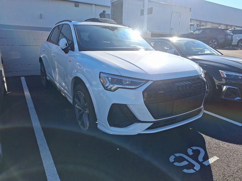 Thumbnail: 2025 Audi Q3 - 3