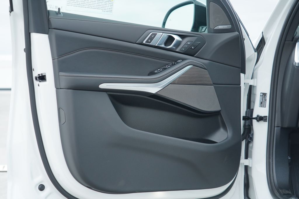 Thumbnail: 2026 BMW X5 - 8