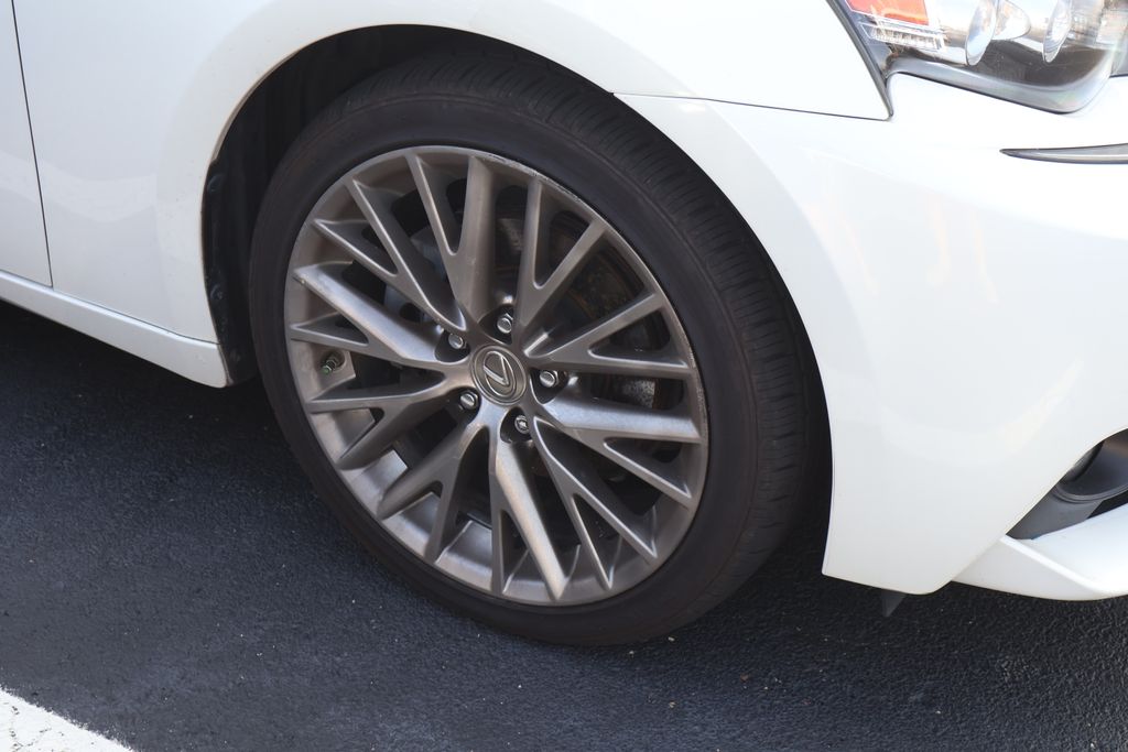 Thumbnail: 2015 Lexus IS - 6