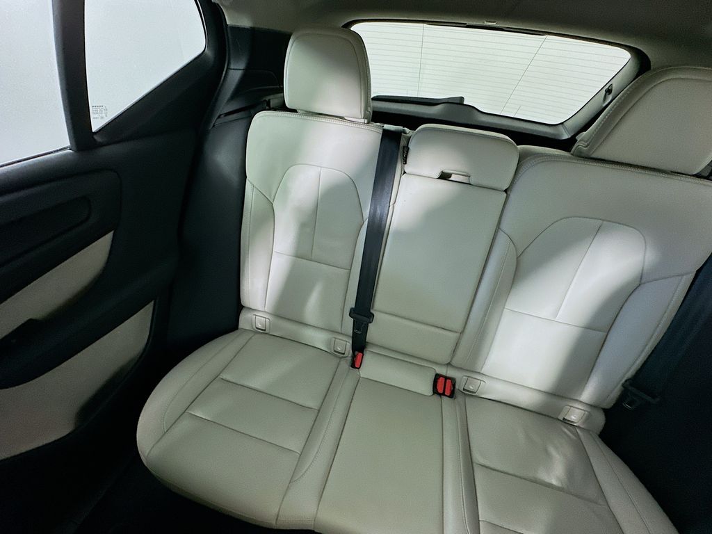 VolvoXC4012