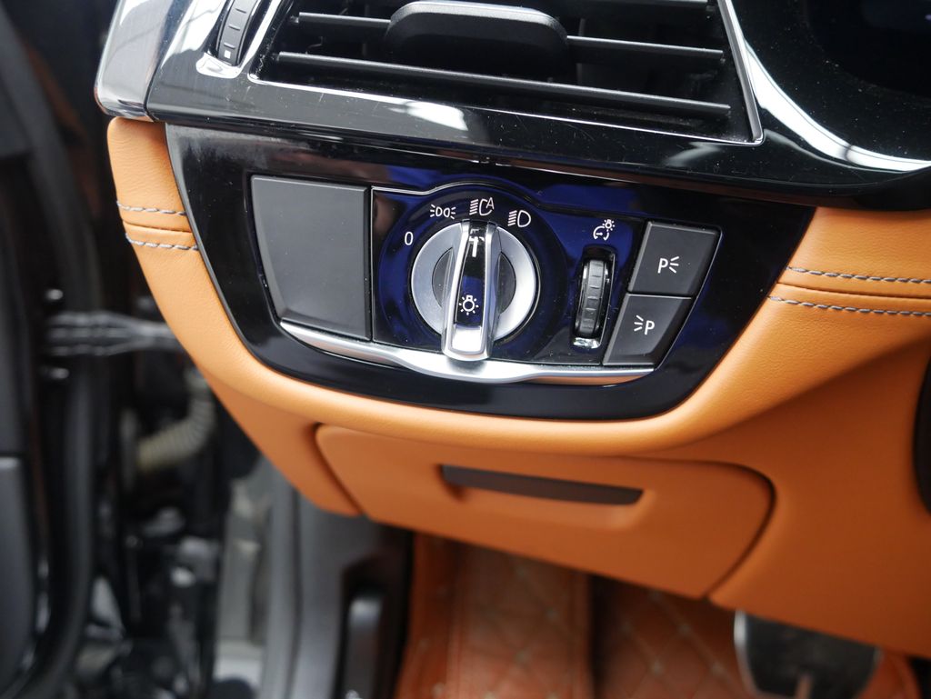 Thumbnail: 2020 BMW M5 - 32