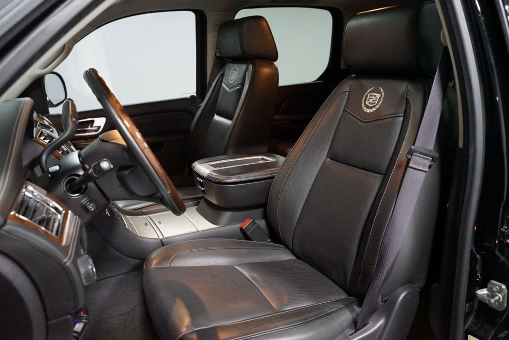 Thumbnail: 2013 Cadillac Escalade - 26