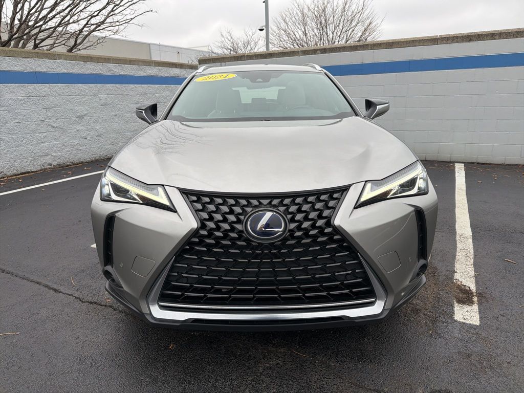 Thumbnail: 2021 Lexus UX - 8