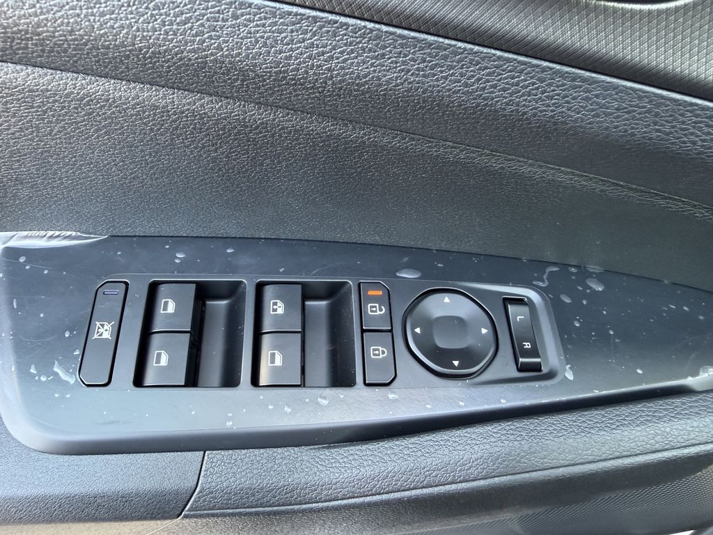 new 2026 Kia Sportage car, priced at $28,274