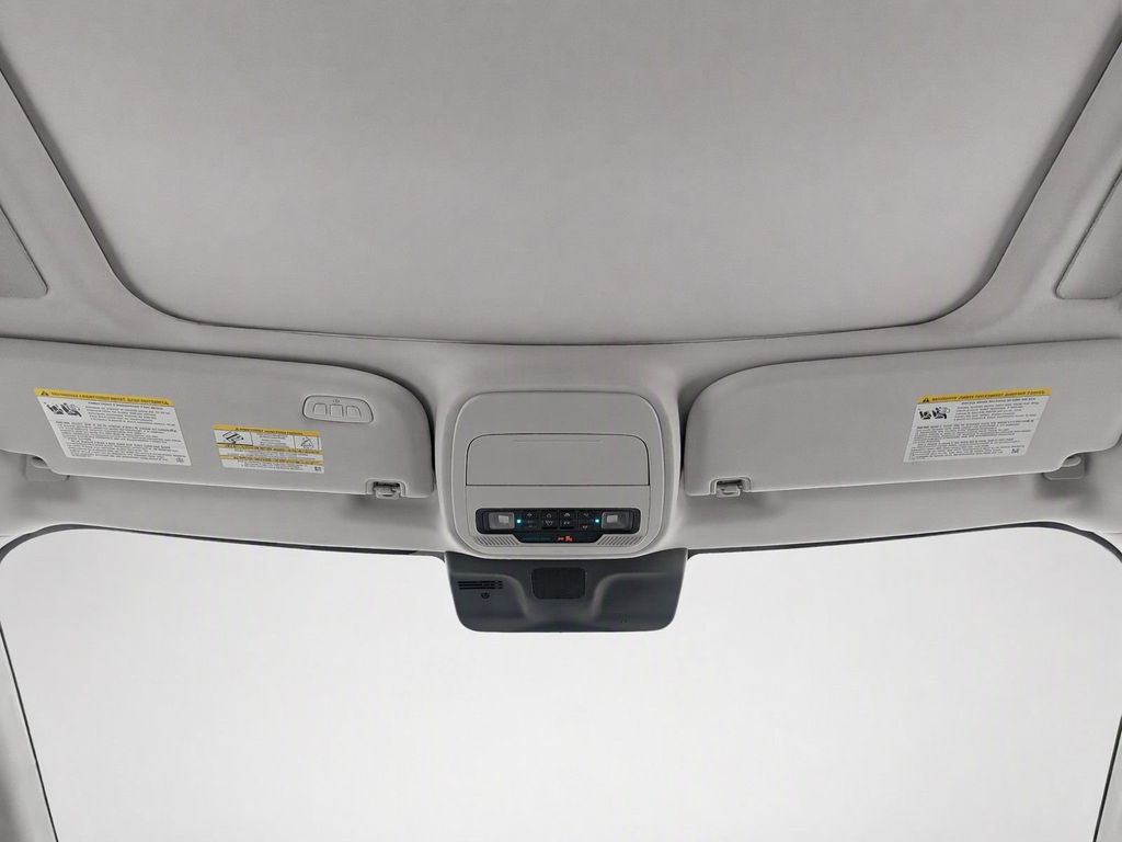 New 2027 Star White Metallic Tri-Coat Ford MAX Platinum image 20