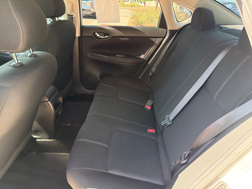 Used 2018 White Nissan S image 33