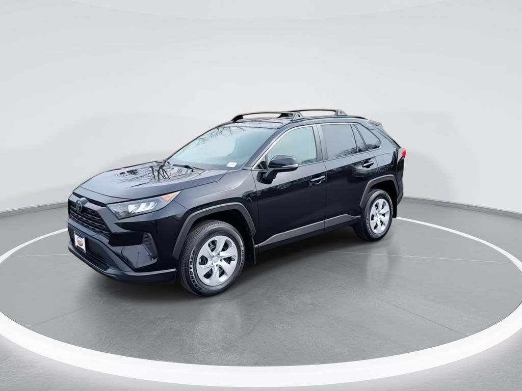 2019 Toyota RAV4 LE 4