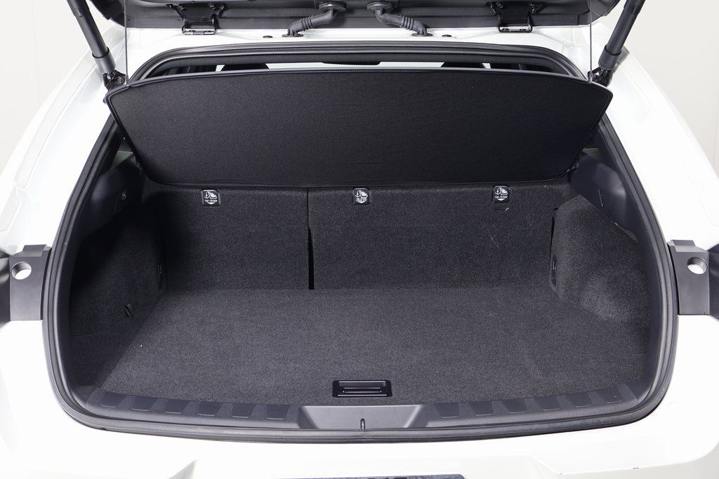 Thumbnail: 2025 Lexus UX - 14