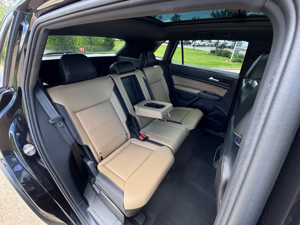 2022 Volkswagen Atlas Cross Sport 3.6L V6 SE w/Technology photo