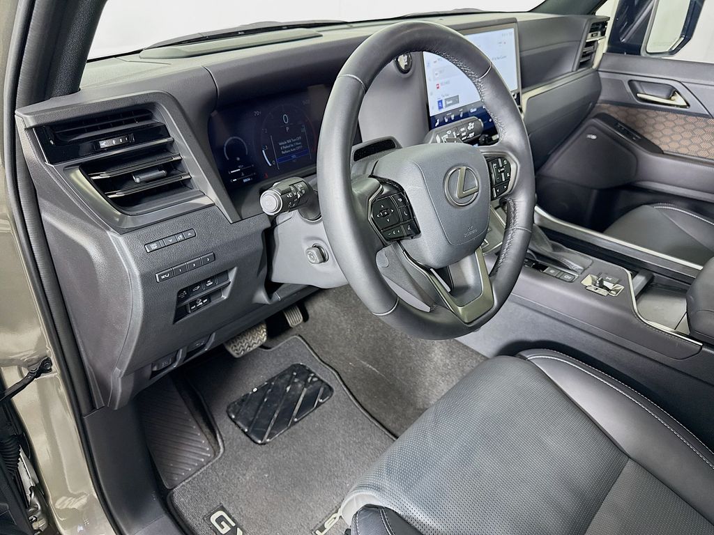 Thumbnail: 2025 Lexus GX - 9