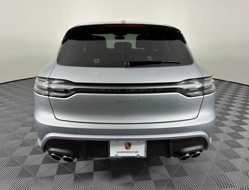 Thumbnail: 2026 Porsche Macan - 13