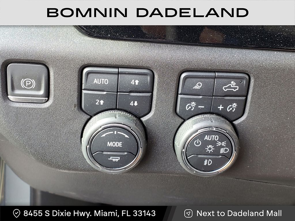 2024 Chevrolet Silverado 3500HD High Country photo