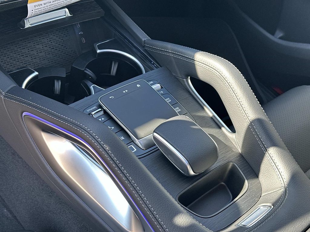 Thumbnail: 2026 Mercedes-Benz GLE - 24