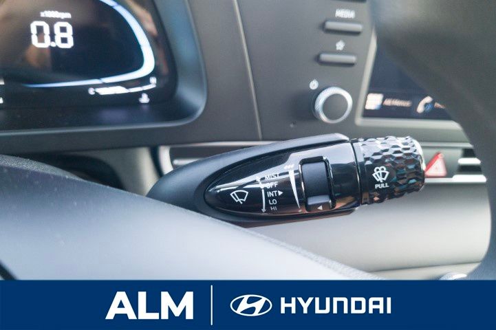2025 Hyundai Elantra SE photo 25