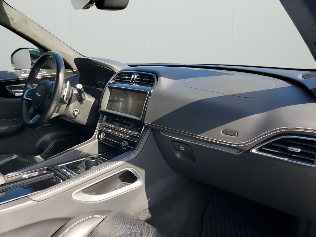 Used Car 2020 Jaguar F-pace  25t Checkered Flag For Sale Under $25,000 In Austin, Texas