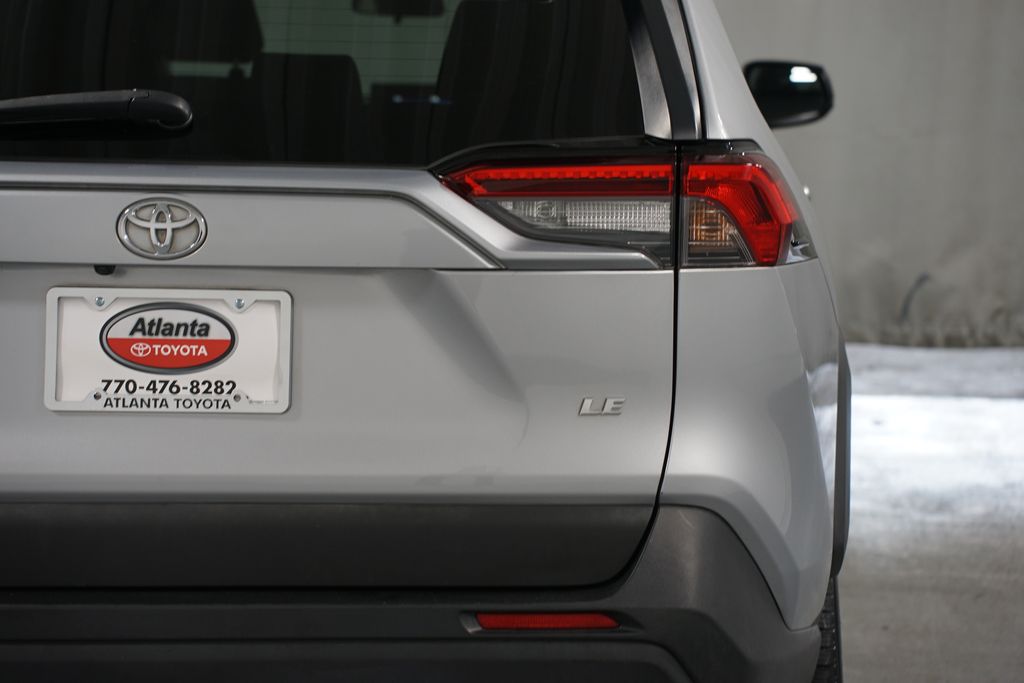 Thumbnail: 2020 Toyota RAV4 - 10