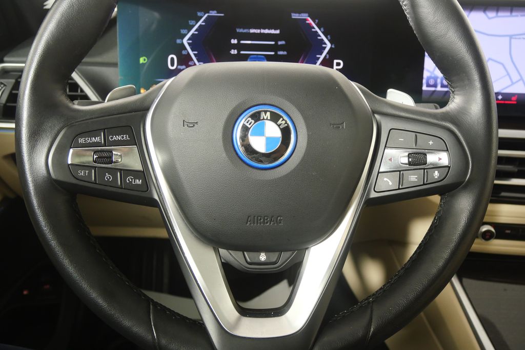 Thumbnail: 2023 BMW 3 Series - 18